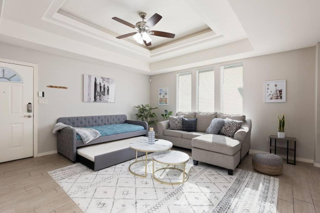 Cozy 3 Bed 2 Bath Apartment, Near Shopping Plazas, Expressway And Free Parking Edinburg Zewnętrze zdjęcie
